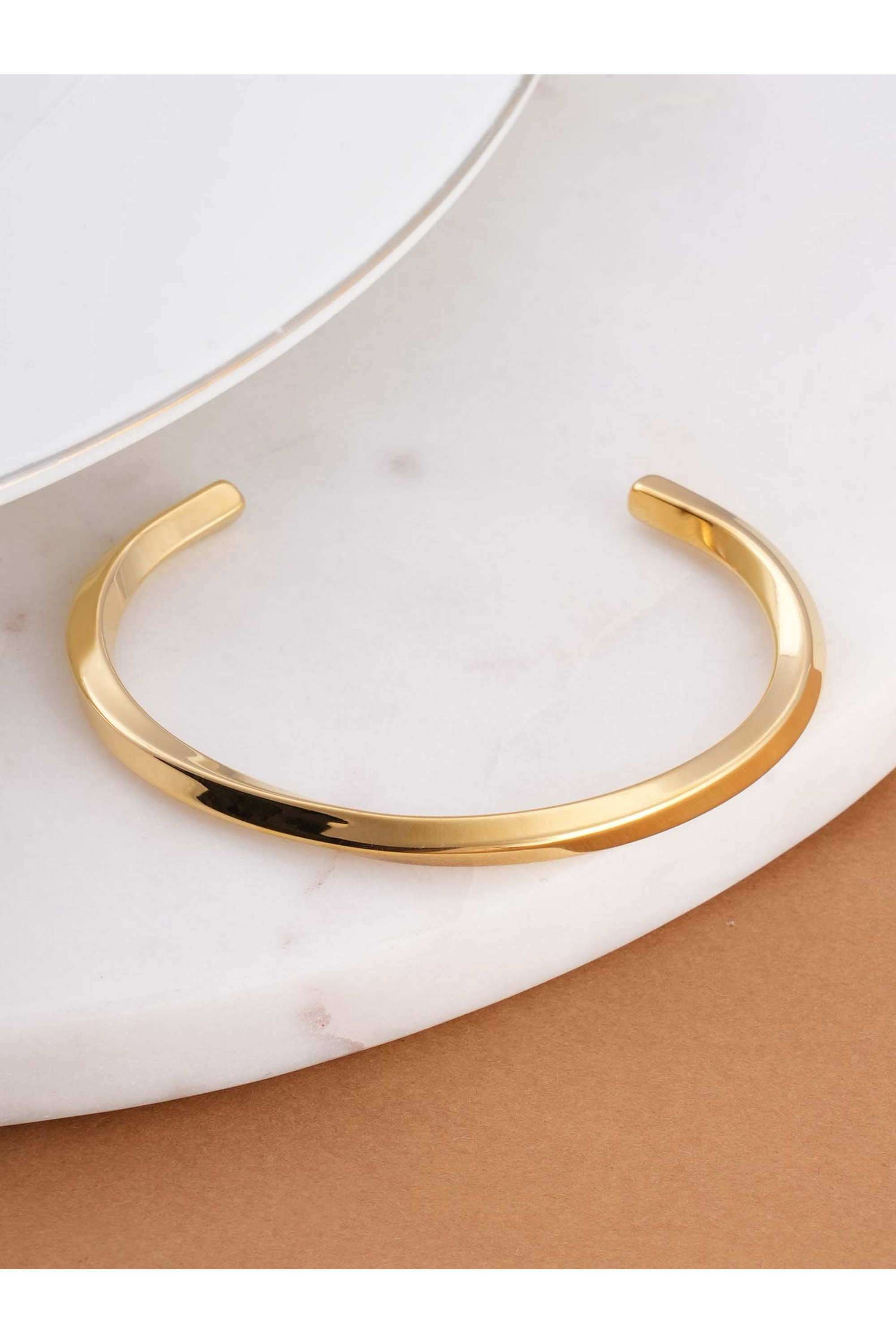 Graceful-Curve-Cuff-Bracelet-for-Womens---Waterproof-&-Anti-Tarnish
