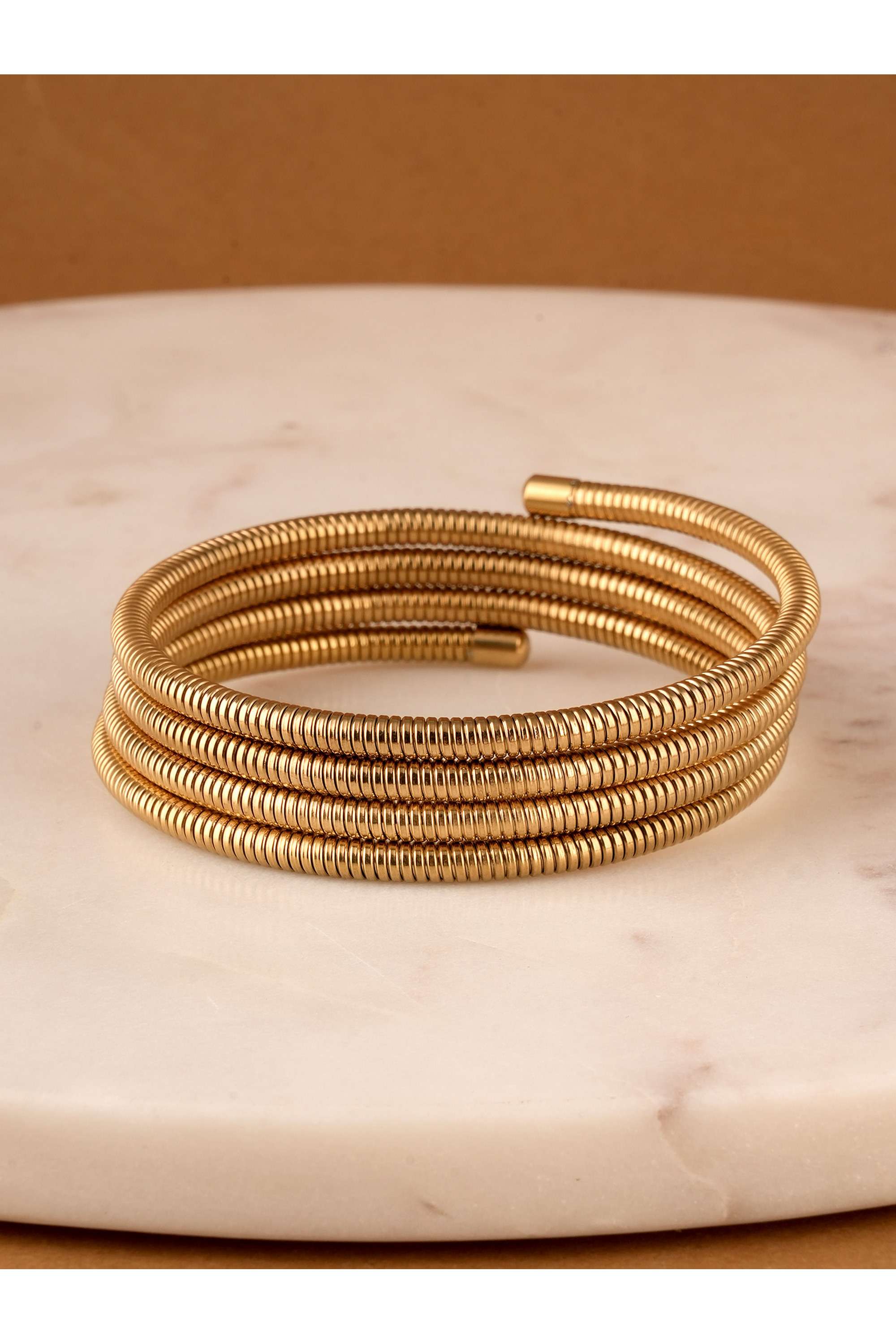 Detailed-Gold-Bracelet-for-Womens---Waterproof-&-Anti-Tarnish