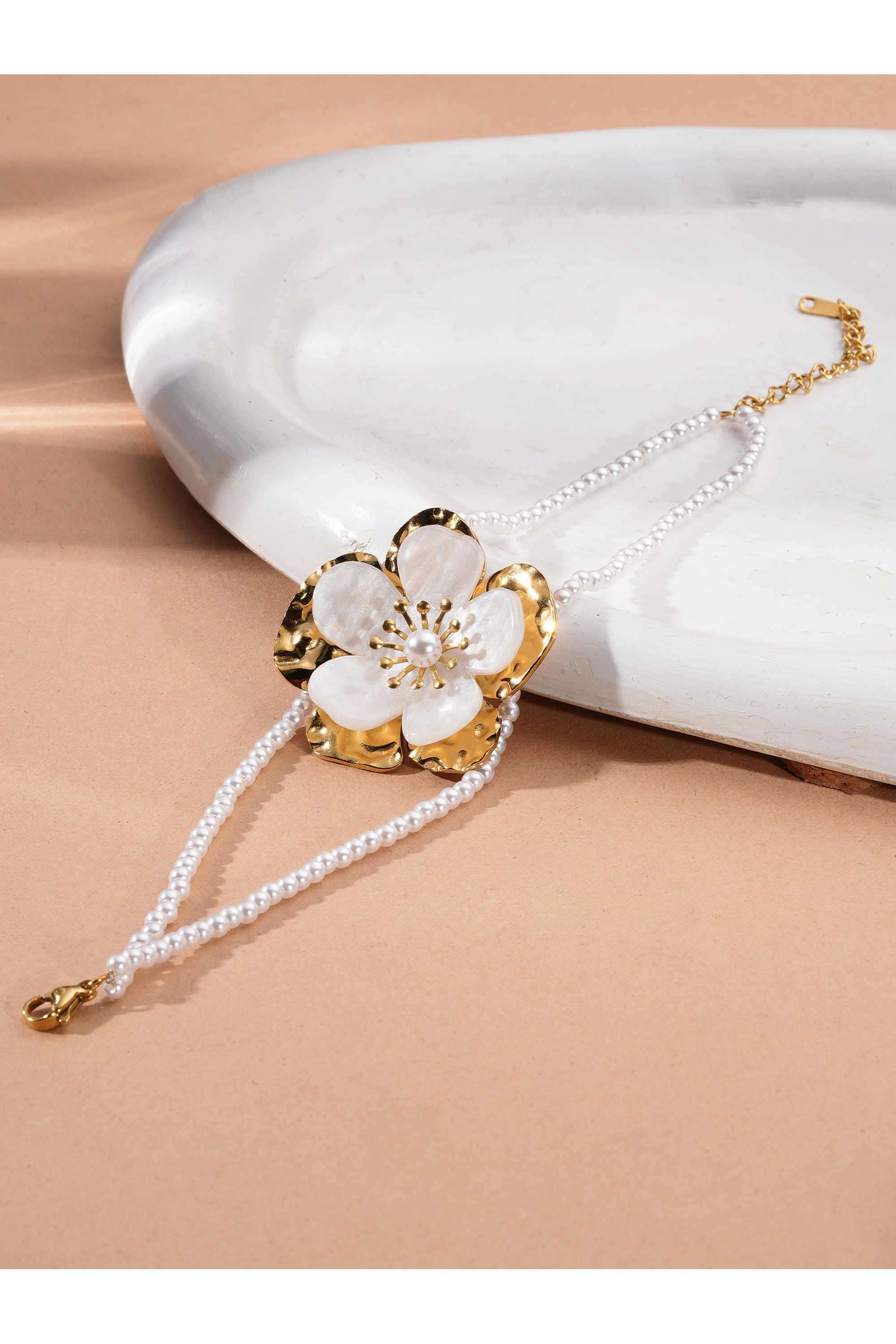 Bloom-Pearl-Chain-Bracelet-For-Women---Waterproof-&-Anti-Tarnish