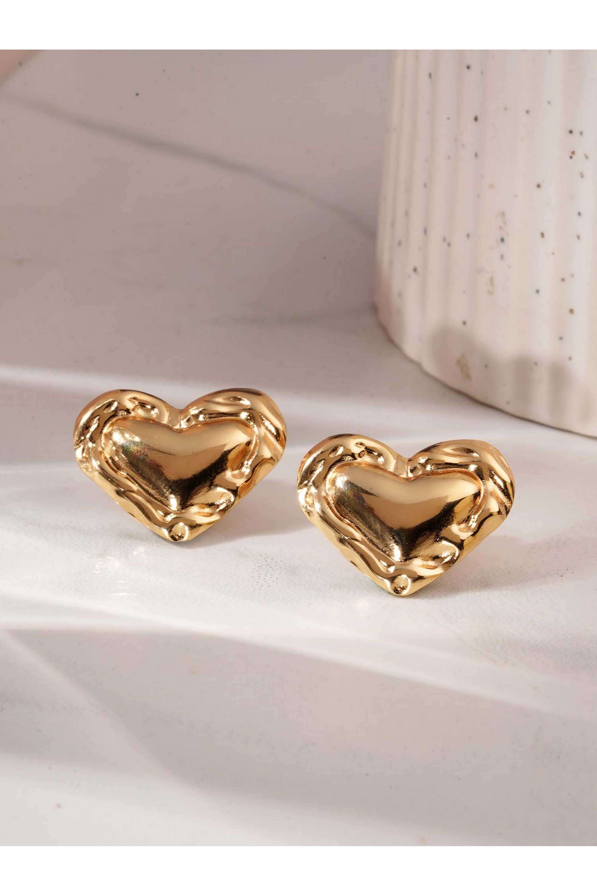 Luxe-Heart-Stud-Earrings-For-Women---Waterproof-&-Anti-Tarnish