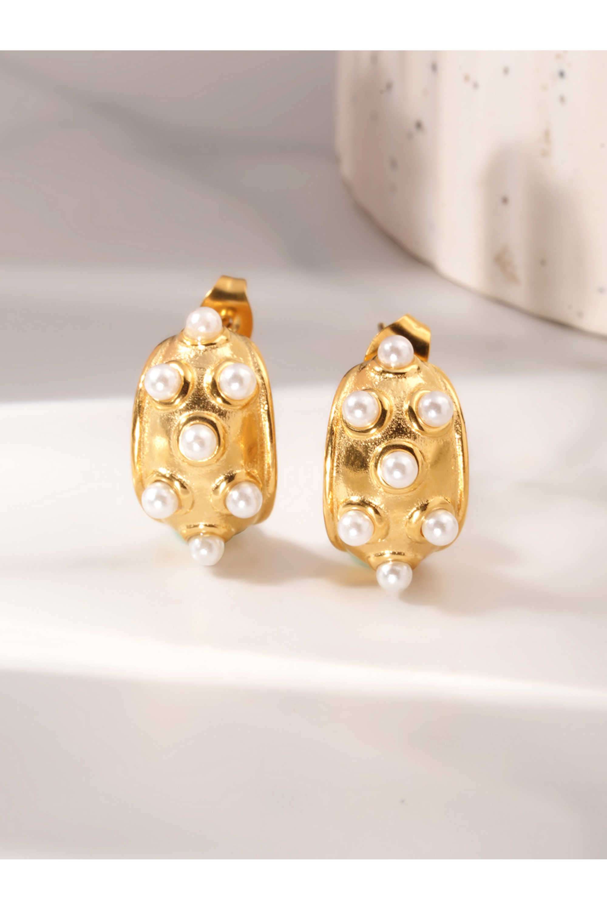 Pearl-Shield-Half-Hoop-Earrings-For-Women---Waterproof-&-Anti-Tarnish