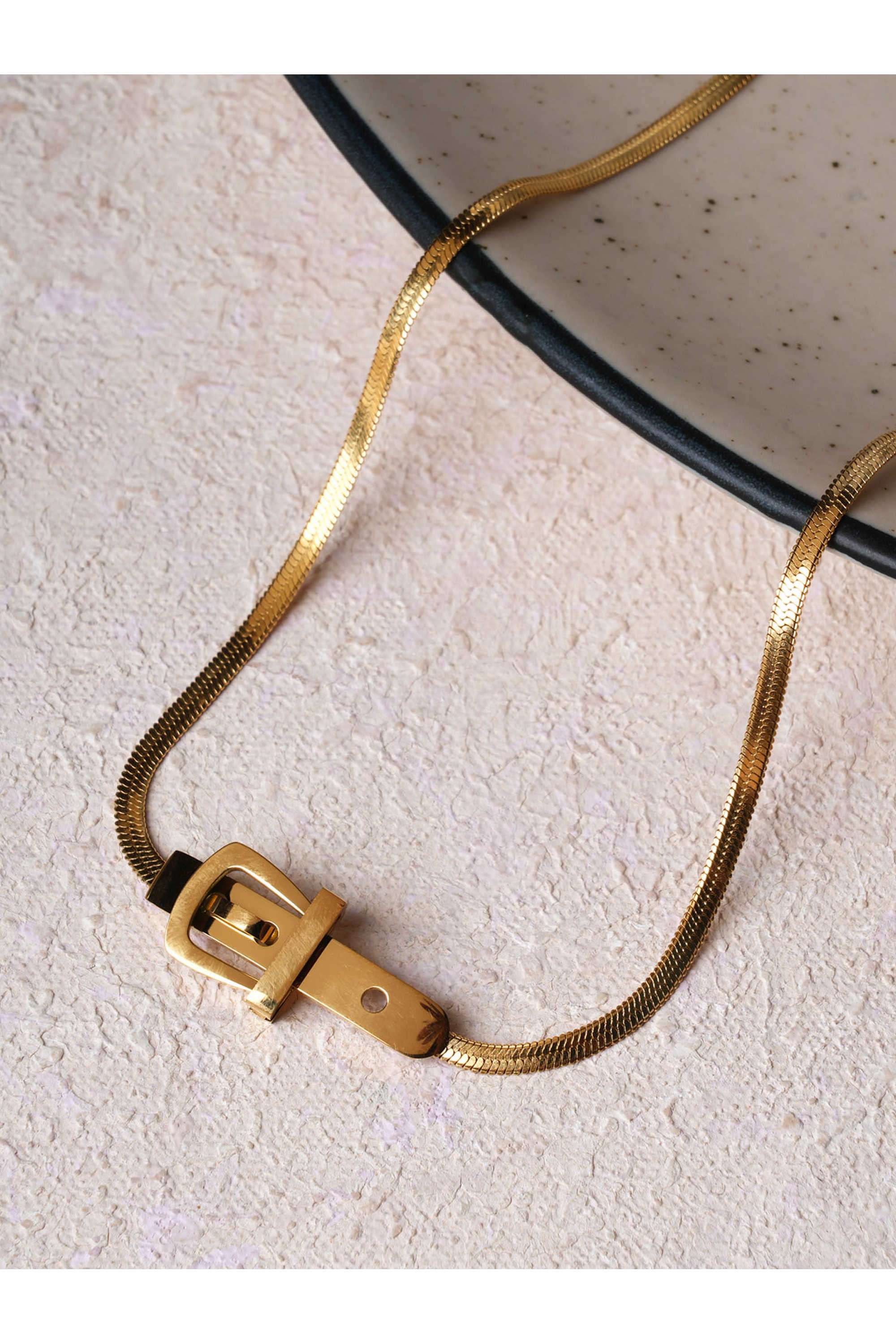 Golden-Cube-Lock-Pendant-Necklace-For-Women---Waterproof-&-Anti-Tarnish