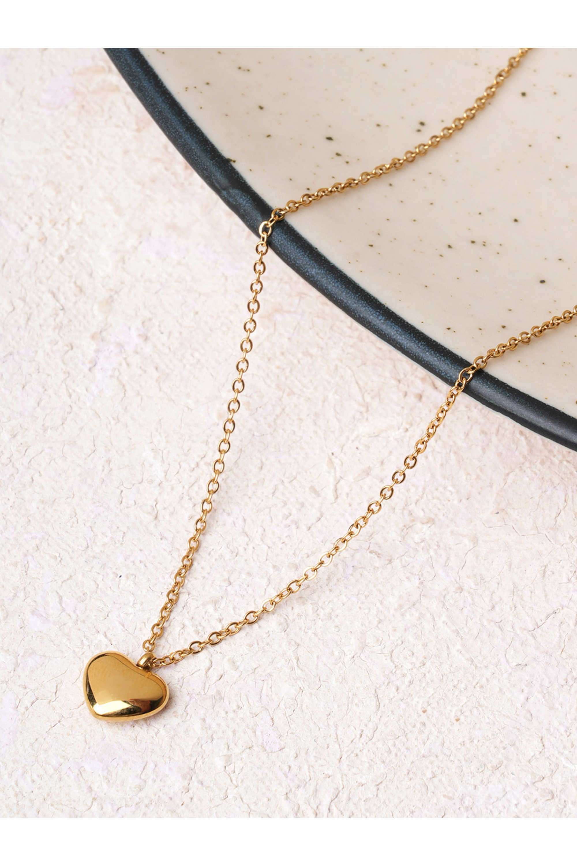 Golden-Matte-Heart-Pendant-For-Women---Waterproof-&-Anti-Tarnish