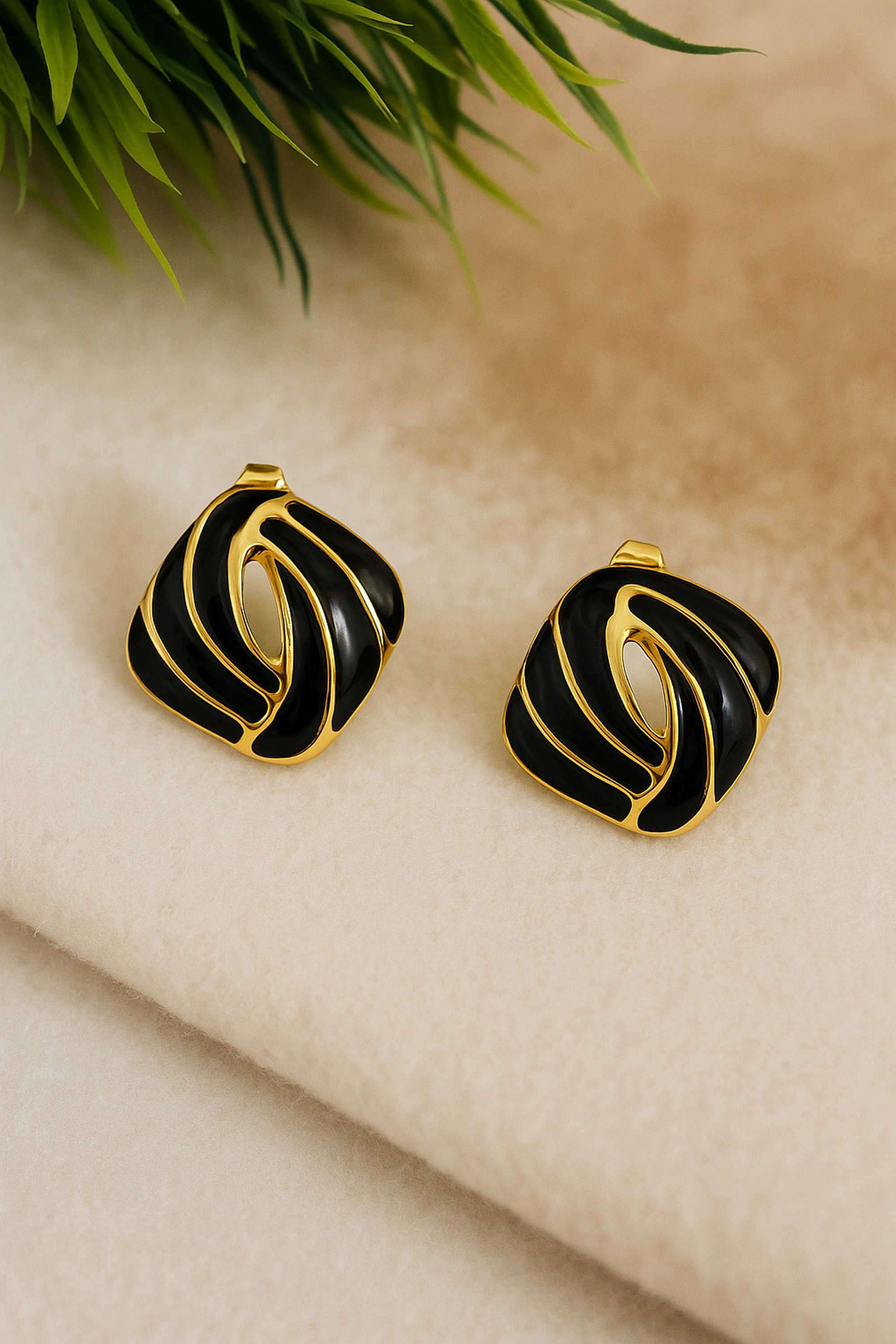Stainless-Steel-Casual-Wear-Women-Elegant-Geometric-Stud-Earrings