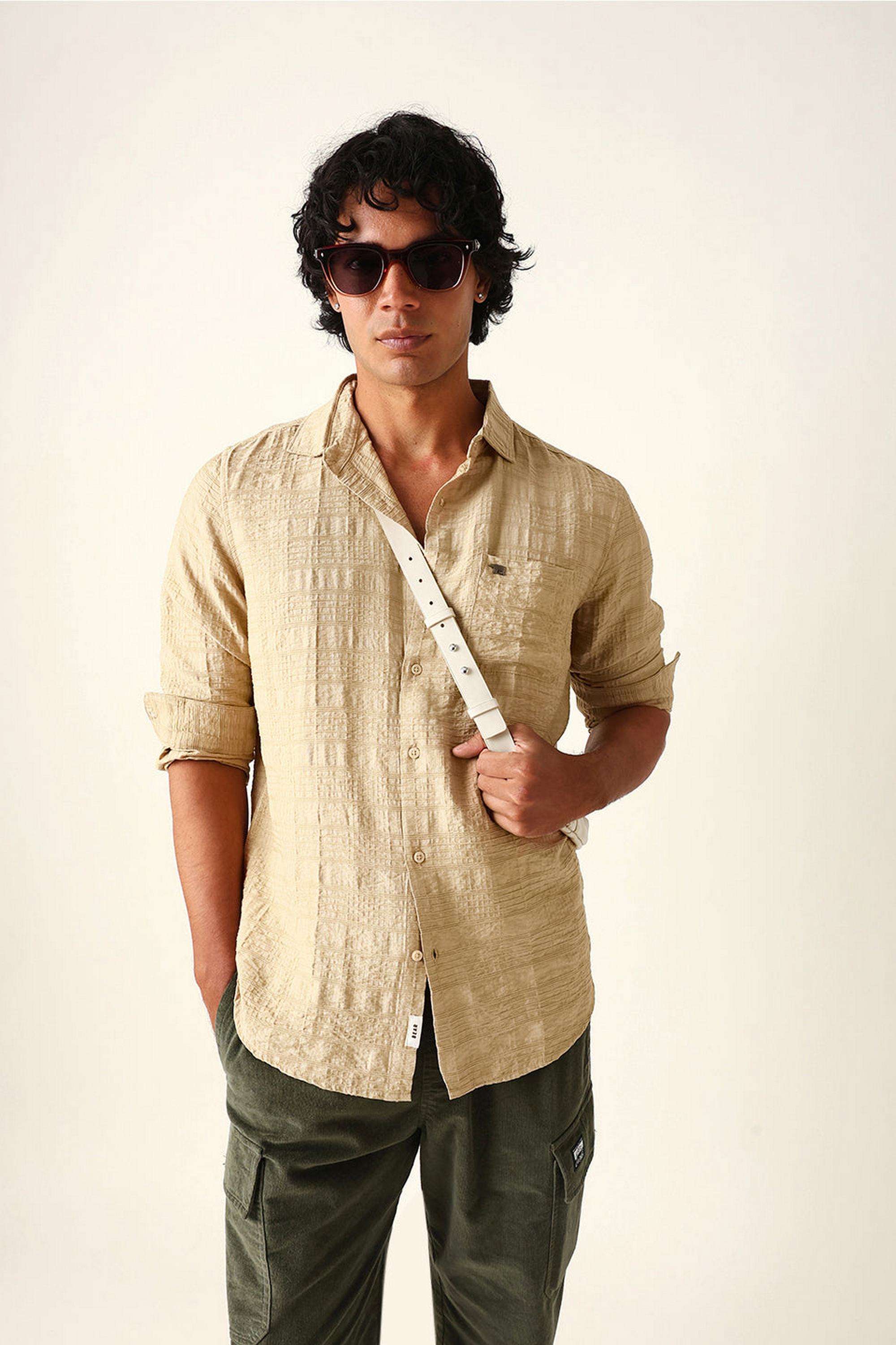 Textured-Blended-Fabric-Slim-Fit-Men-s-Casual-Shirt