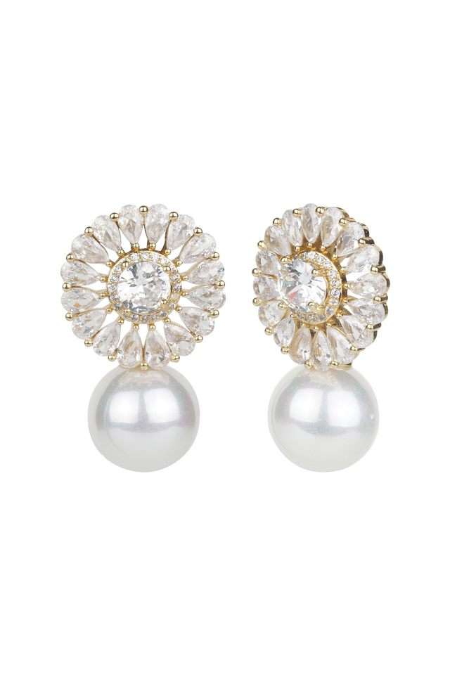 Western-Stud-Earrings-With-Pearl-Embellishments