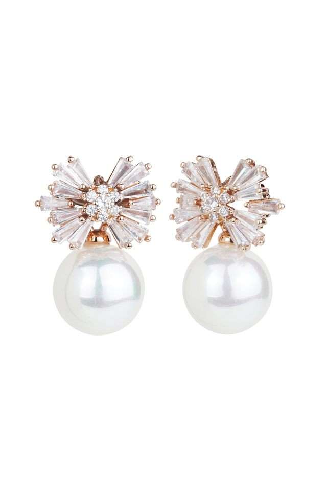 Western-Stud-Earrings-With-Pearl-Embellishments