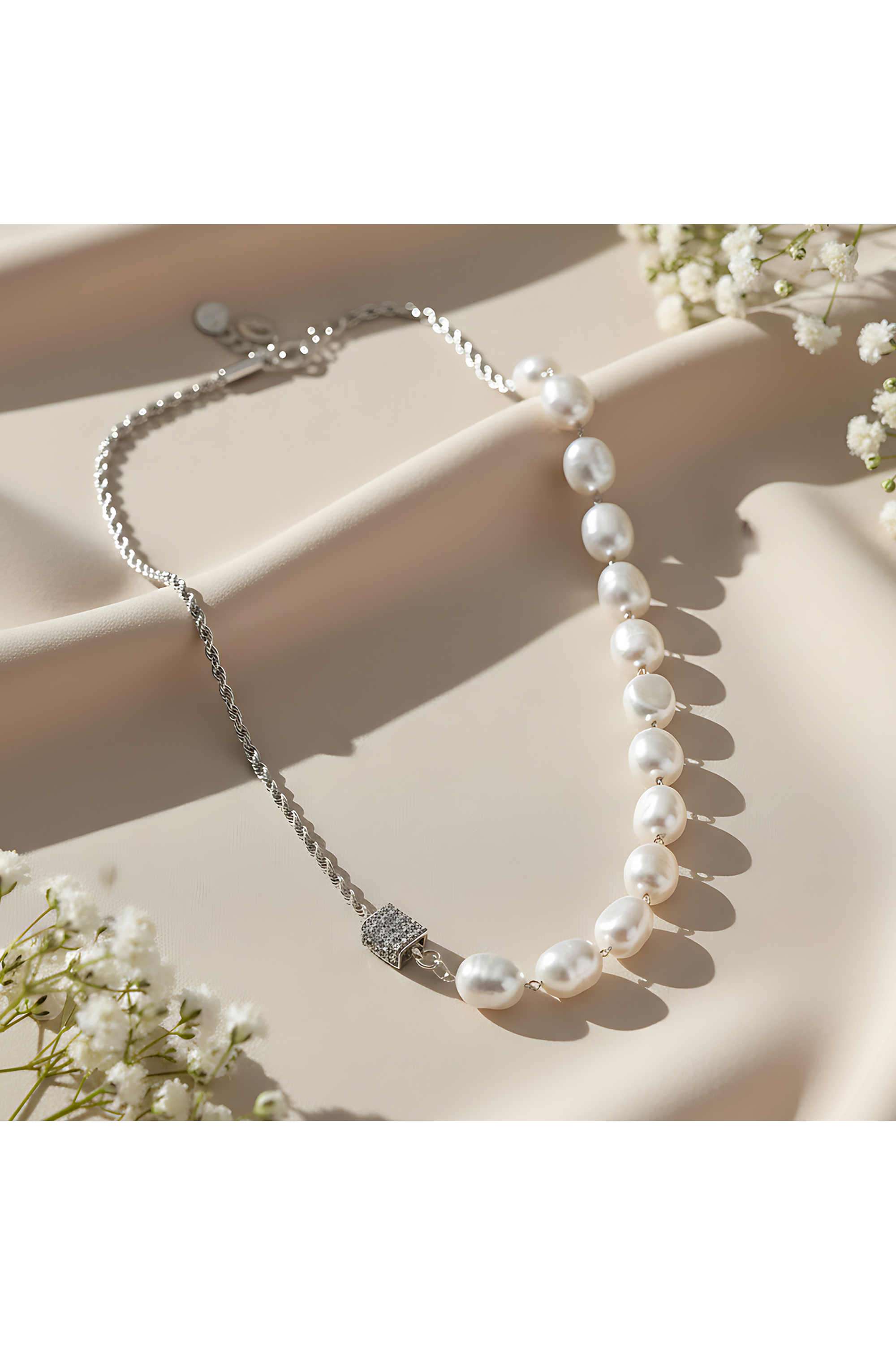 Metal-Casual-Wear-Women-Necklaces