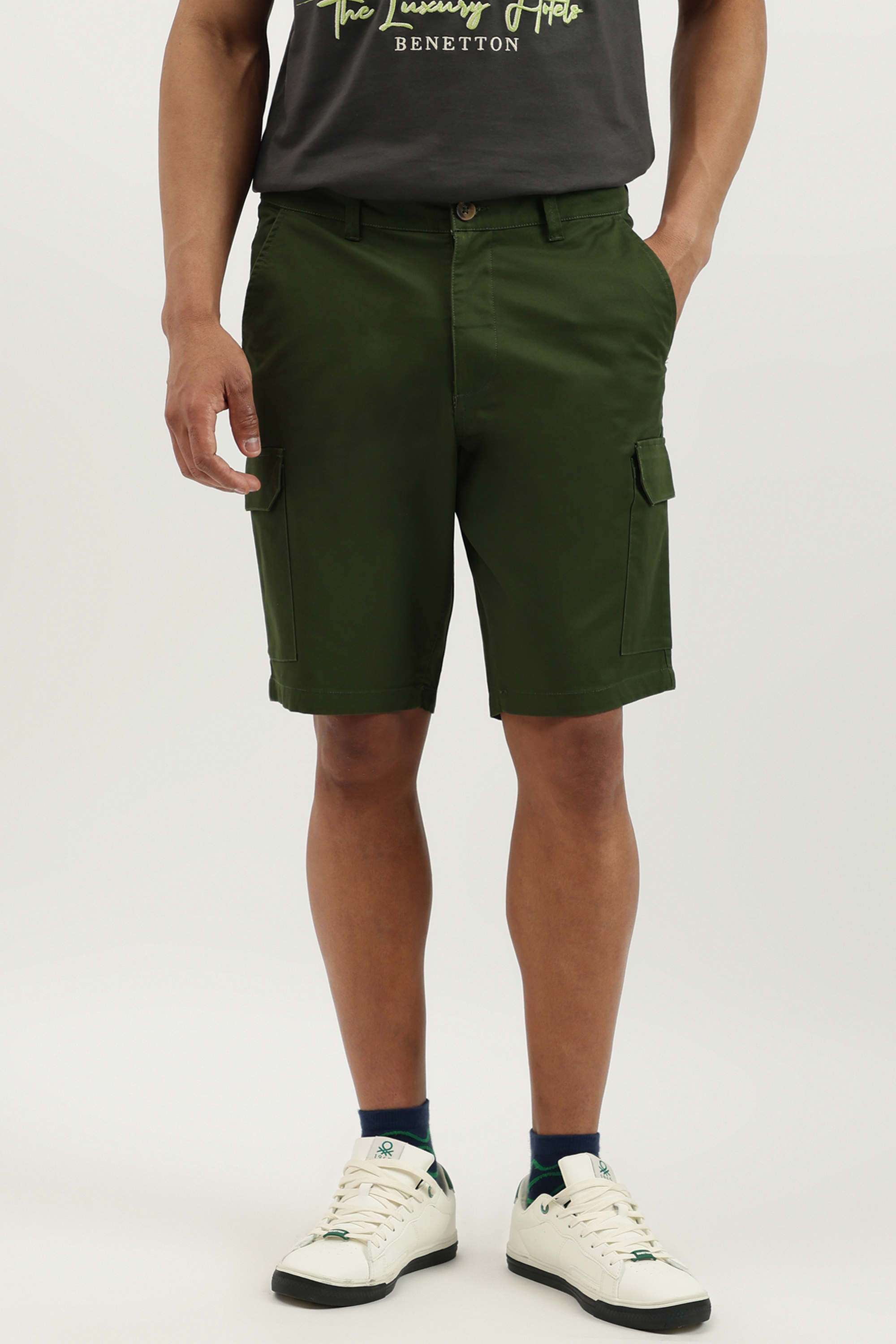 Solid-Relaxed-Fit-Cotton-Men-s-Casual-Wear-Shorts