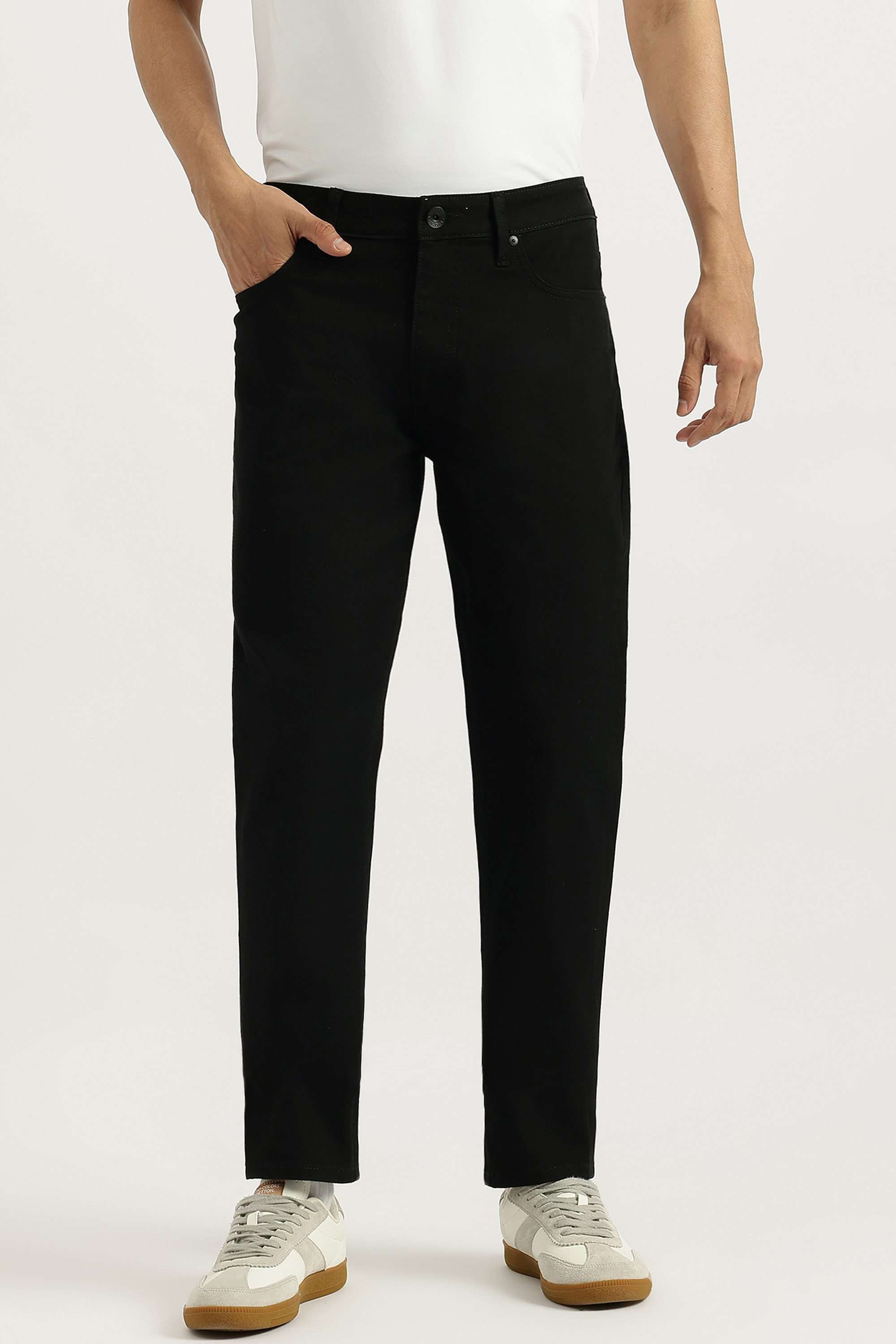 Solid-Cotton-Blend-Tapered-Fit-Men-s-Jeans