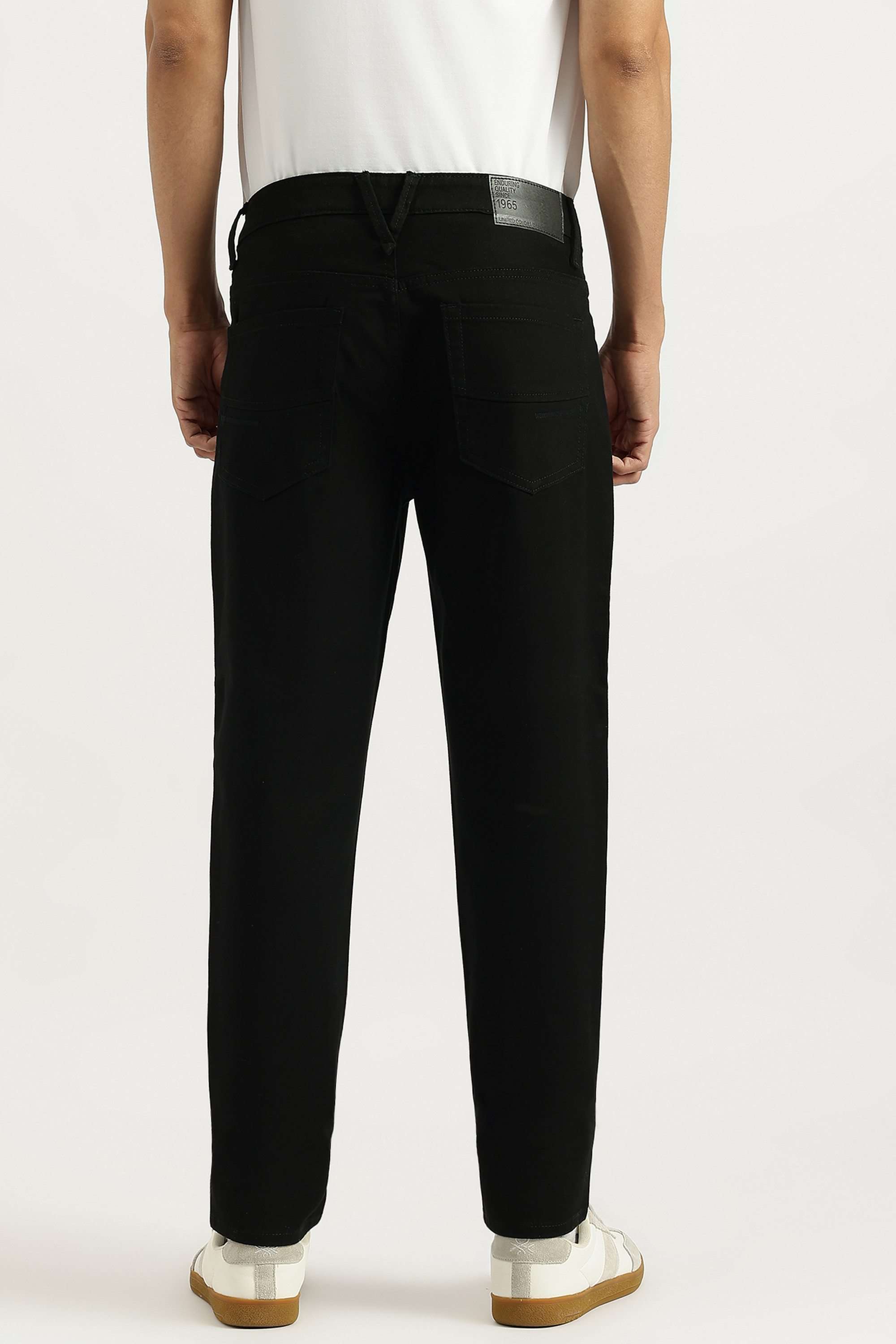 Solid-Cotton-Blend-Tapered-Fit-Men-s-Jeans
