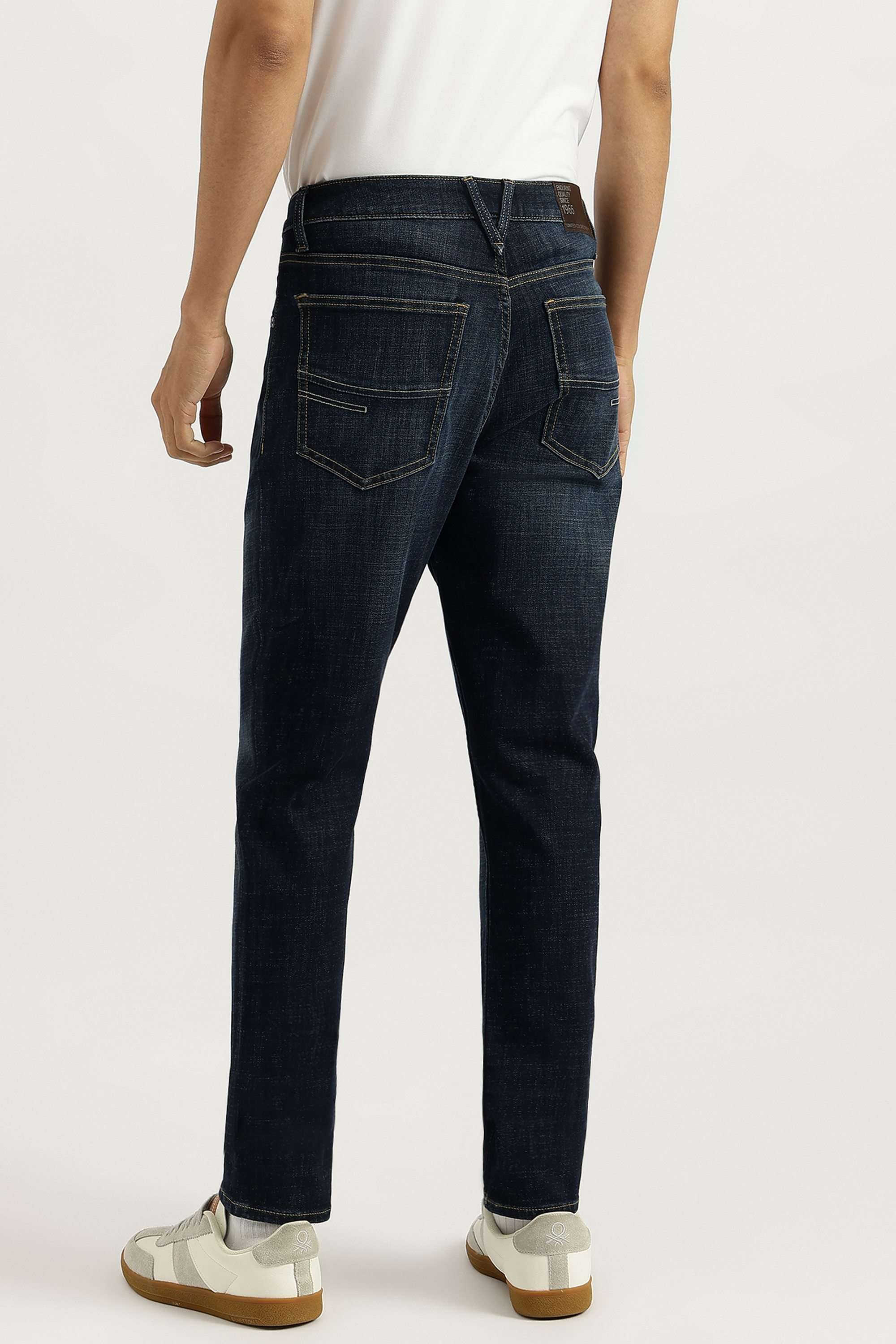 Solid-Cotton-Blend-Tapered-Fit-Men-s-Jeans