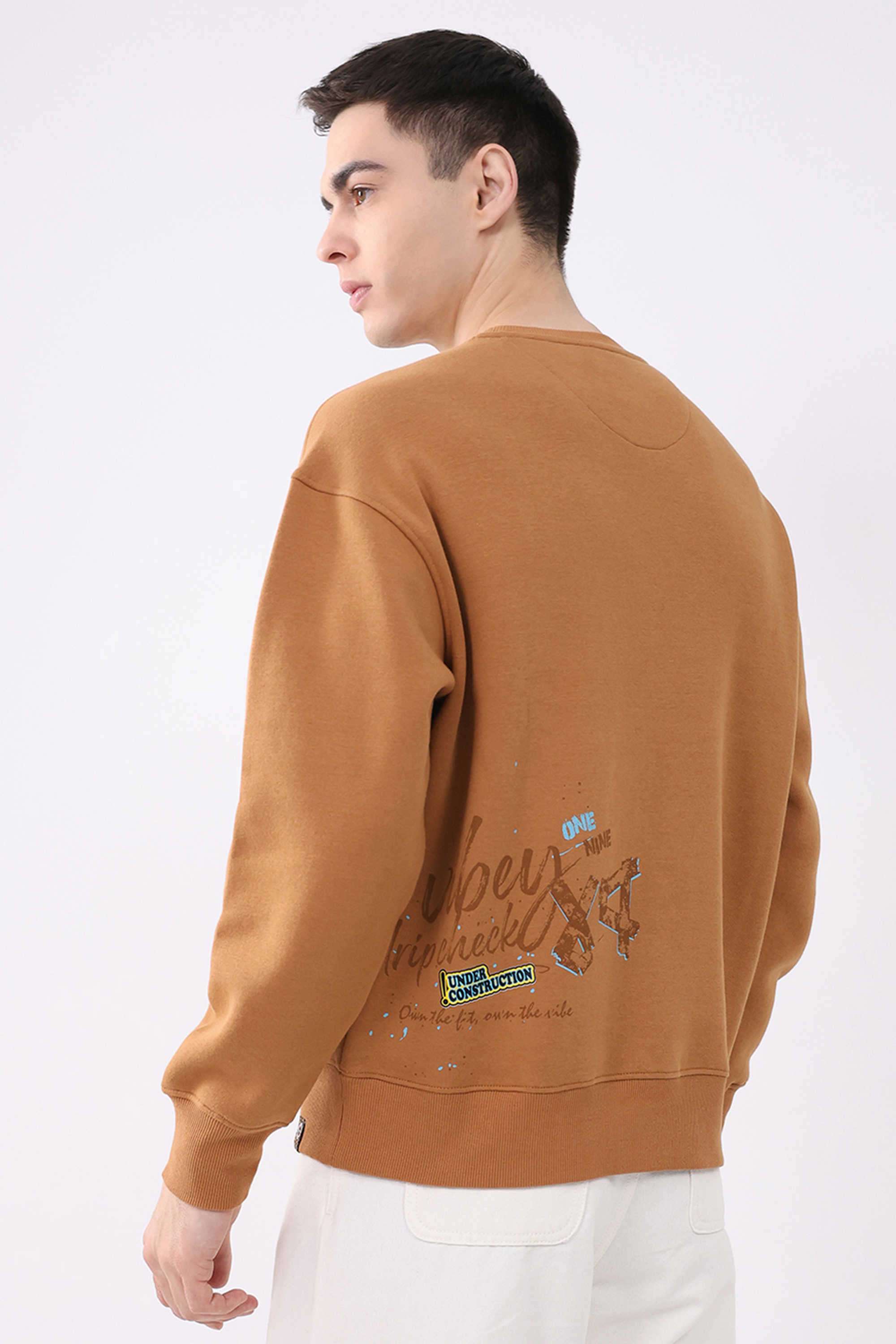 Solid-Cotton-Regular-Fit-Men-Sweatshirt