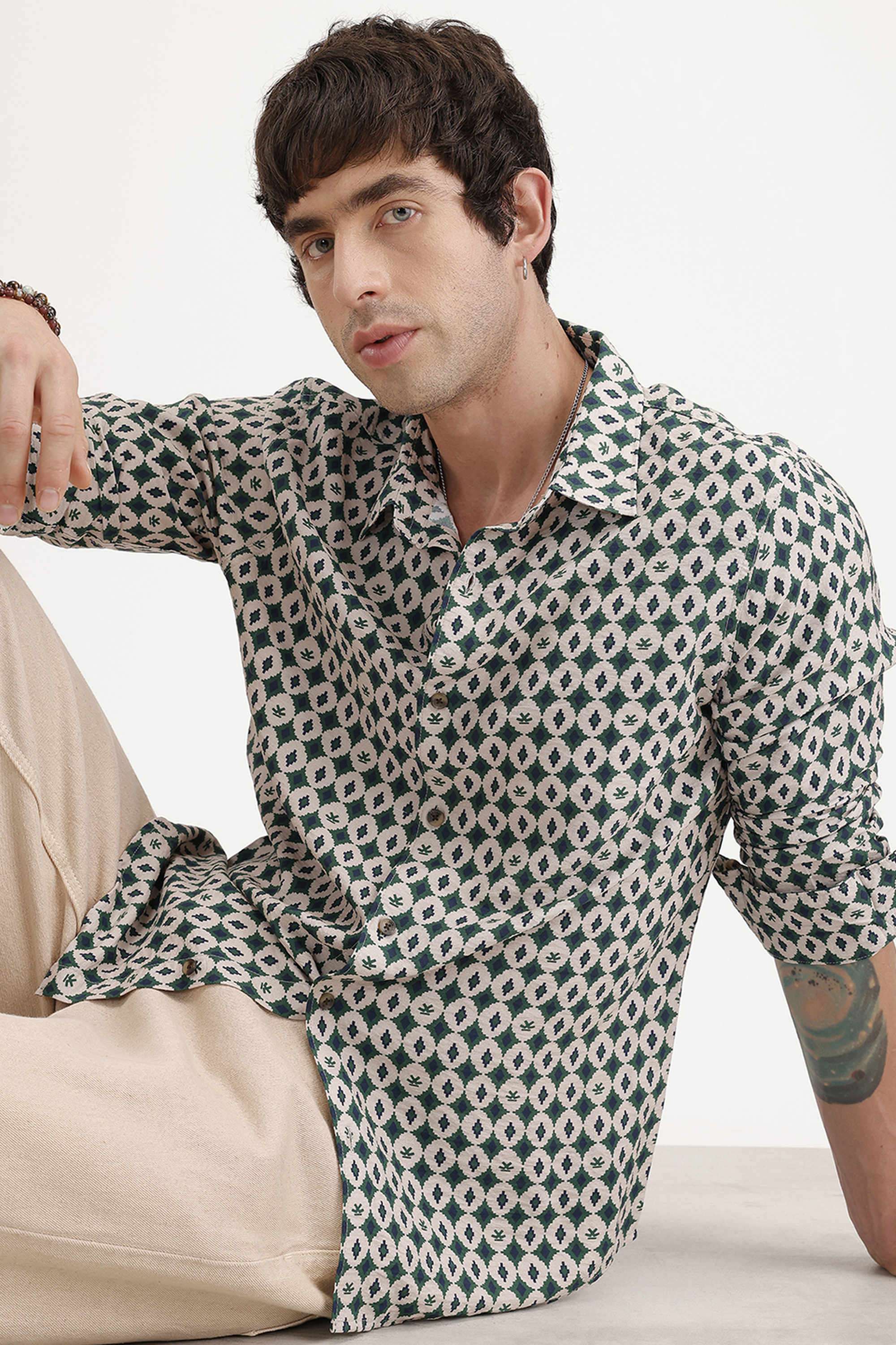 Geometric-Print-Cotton-Regular-Fit-Men-s-Casual-Wear-Shirt