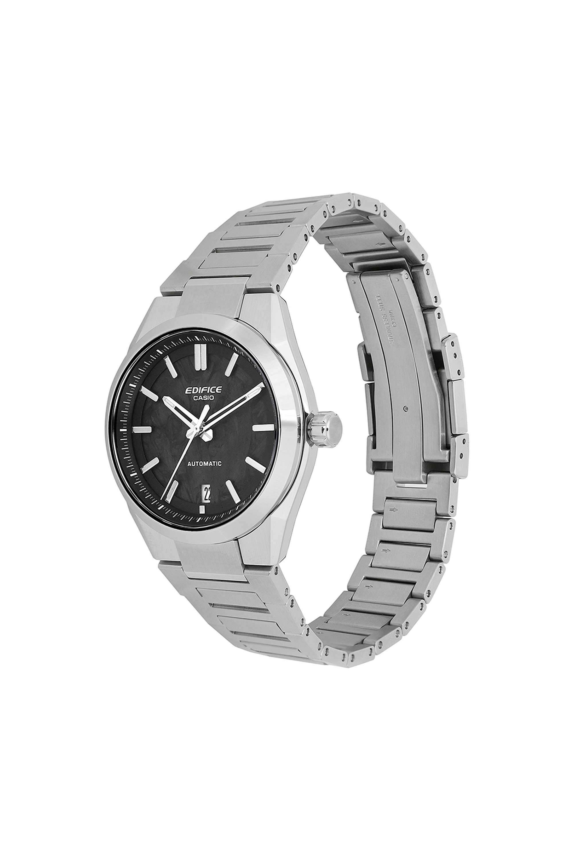 Powered by a reliable automatic movement, the watch winds itself through the natural motion of your wrist, eliminating the need for batteries. A sapphire crystal protects the dial from scratches, while the transparent caseback lets you admire the movement in action.